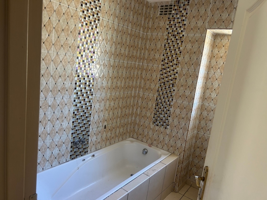 3 Bedroom Property for Sale in Rosedale Park Eastern Cape